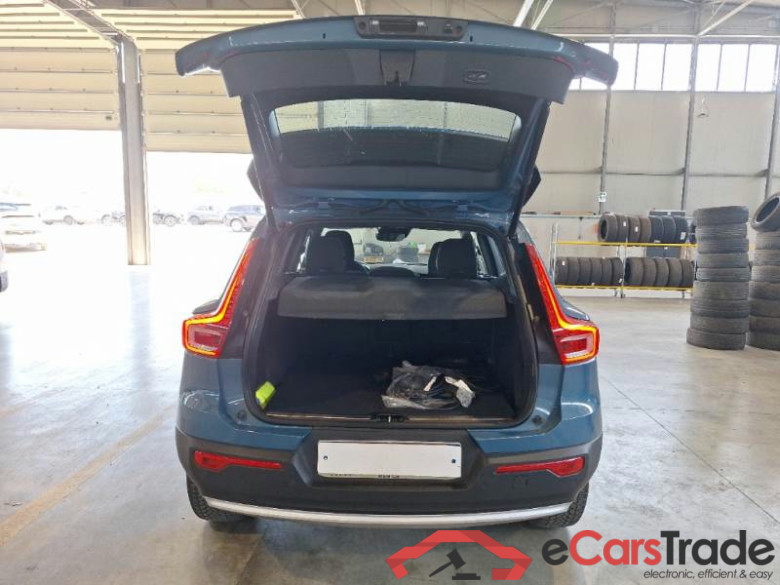 VOLVO XC40 / 2021 / 5P / SUV T5 RECHARGE PLUG-IN AUTO PLUS BRIGHT #5
