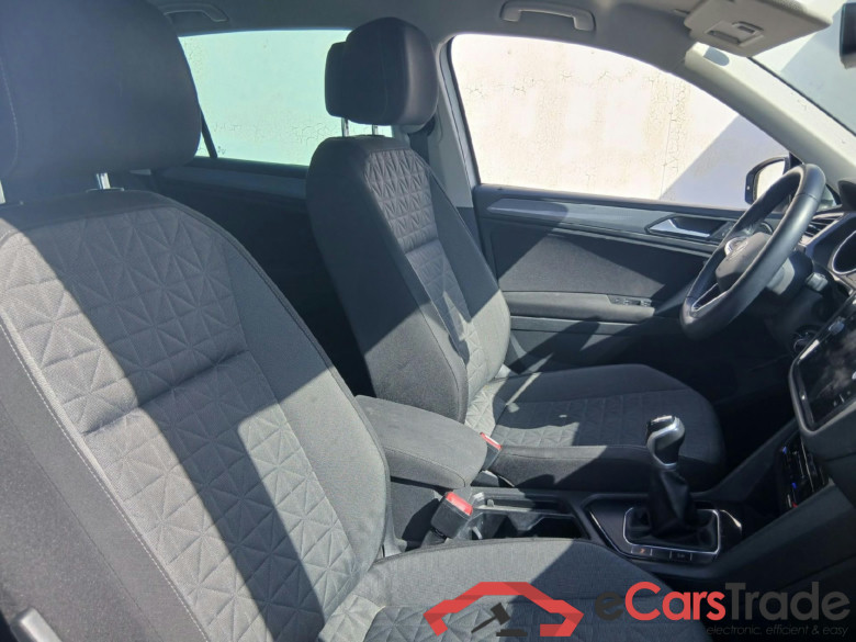 VOLKSWAGEN Tiguan / 2020 / 5P / todoterreno Life 1.5 TSI 110kW (150CV) #6