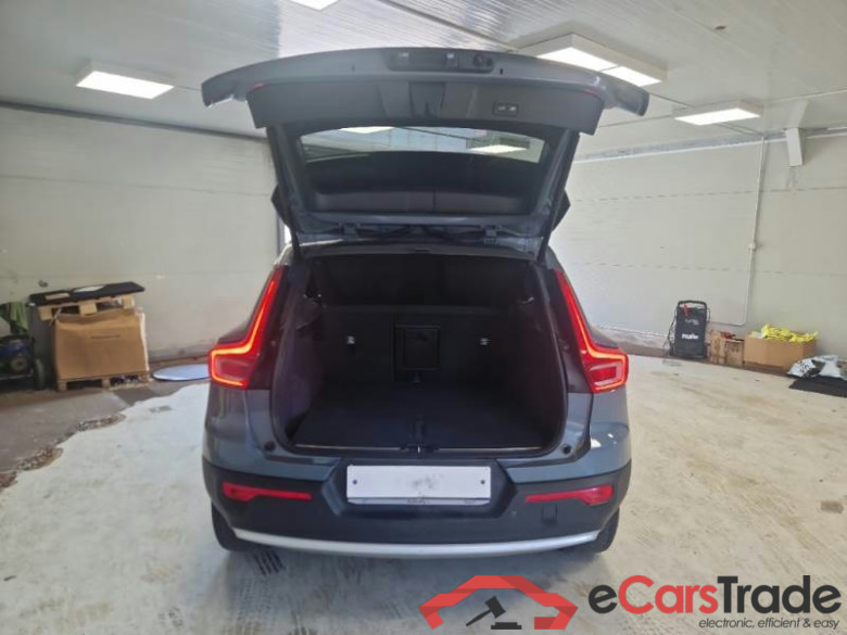 VOLVO XC40 / 2021 / 5P / SUV B4 AWD AUTOMATICO ULTIMATE BRIGHT #5