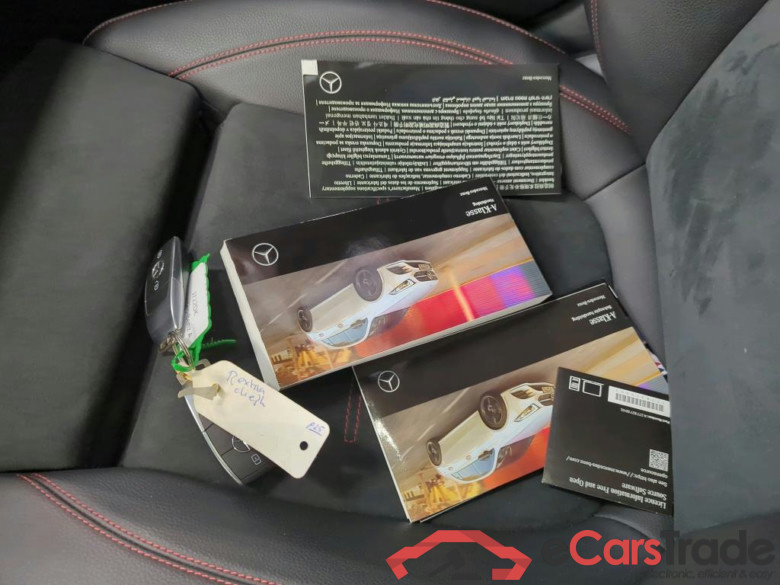 Mercedes-Benz A-Klasse A 180 7G-DCT Business Solution AMG 5d + Pano #4