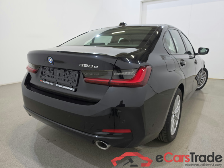 BMW 320e Plug-In Hybrid Aut. LED LC-Pro Navi-Pro 1/2 Sport-Leather KeylessGo Camera Klima PDC ... #4