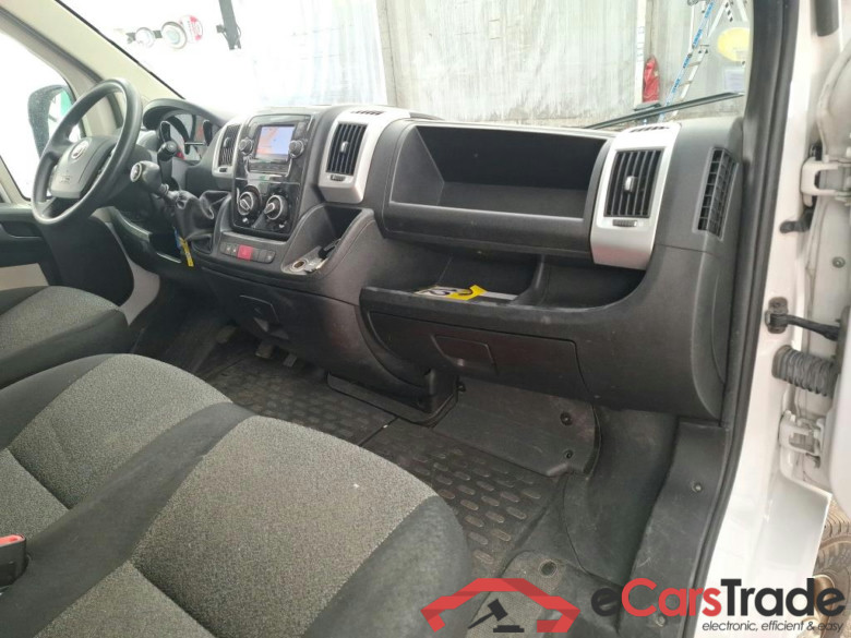 FIAT Ducato 2014 4P Fourgon tôlé 3 0 M H2 2 0 Multijet 115 Pack Pro Nav #5