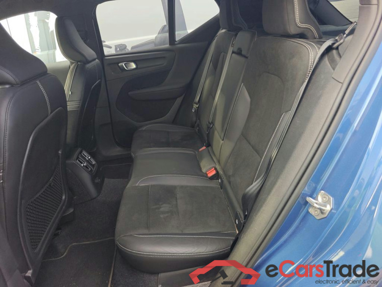 VOLVO XC40 / 2017 / 5P / todoterreno 1.5 T4 Twin Recharge R-Design Auto #6