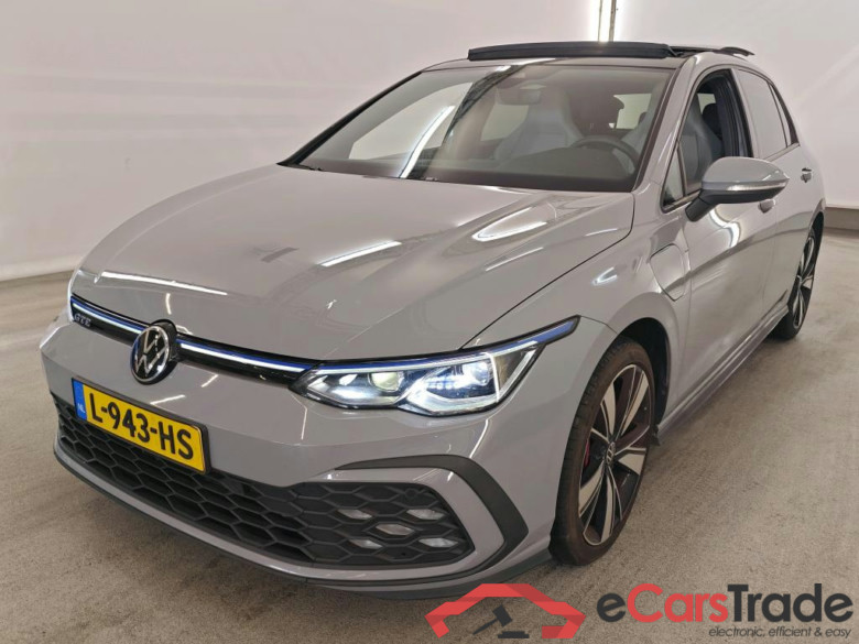 Volkswagen Golf 1.4 eHybrid 180kW DSG GTE 5d + Pano, Winter pakket, LED matrix.