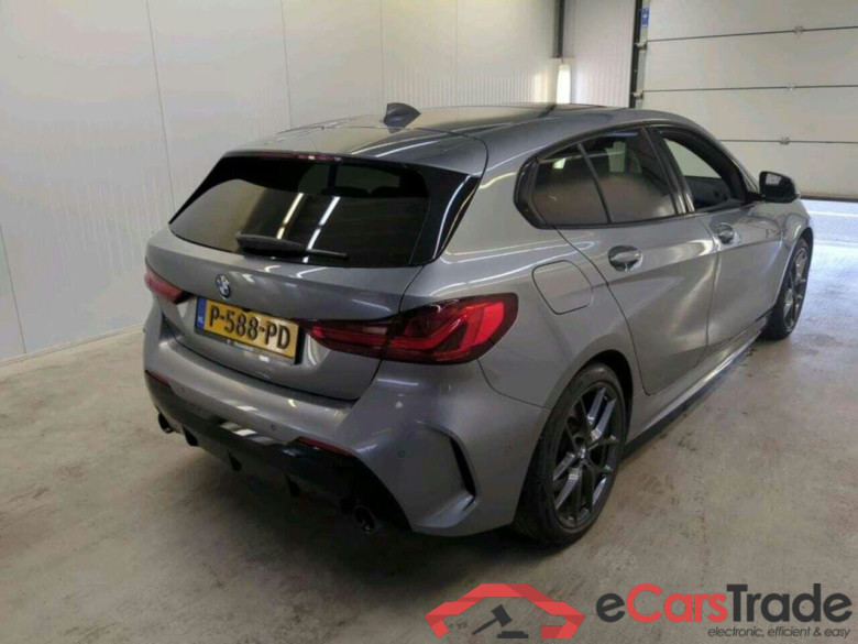 BMW 1-serie 120i Executive #2