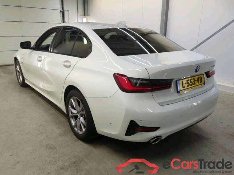 BMW 3-serie 320e Bns Ed. Pl. #6