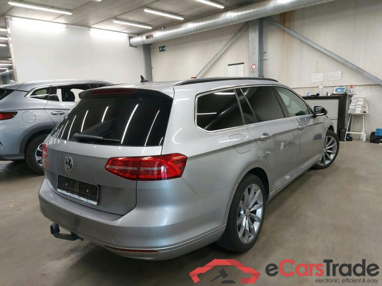 VOLKSWAGEN - VW  PASSAT VARIANT TDI 120PK DSG-7 Comfortline Business & Heated Seats & App Connect GPS & Trailer Hook Fixed           ***             PRIVAT CAR NO VAT  !           ***            ! #2