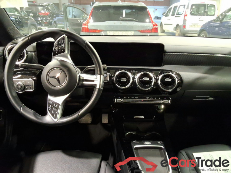 MERCEDES-BENZ CLA 1.3 CLA 250 E LUXURY LINE DCT #6