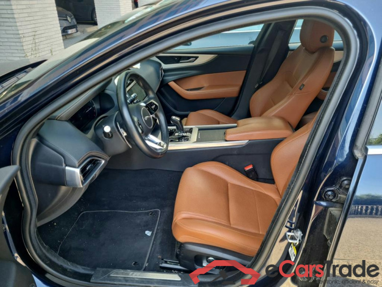 JAGUAR XE 2.0 P250 AUTO R-DYNAMIC SE #5