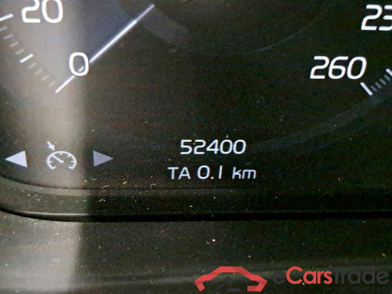 VOLVO - VOL XC40 T5 PHEV 261PK  Plus Dark Design With Climatic & Navigation & Heated Arianne Leather Seats & Cruise Control & Park Sensors Front & Rear  * HYBRID * #5