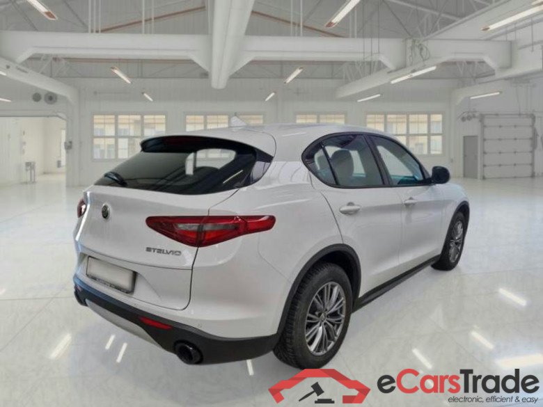 ALFA ROMEO STELVIO / 2017 / 5P / SUV 2.2 TD 190 CV SUPER BUSINESS AT8 Q4 #2