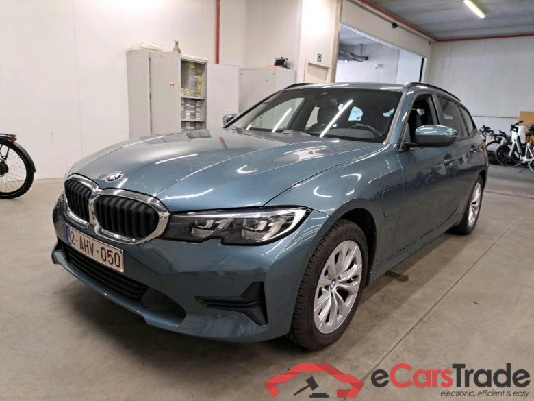 BMW - BMW 3 TOURING 330e 292PK Business Edition With Heated Sport Seats & Parking Assistant Pack  * HYBRID * #1