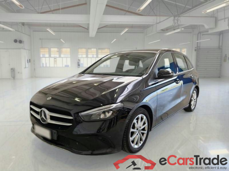 MERCEDES-BENZ CLASSE B / 2018 / 5P / MONOVOLUME B 180 AUTOMATIC BUSINESS EXTRA