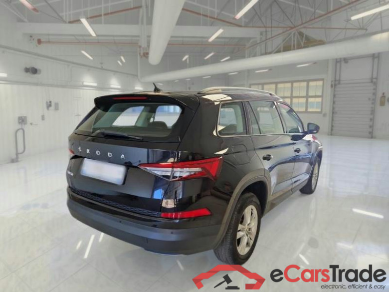 SKODA KODIAQ / 2021 / 5P / SUV 2.0 TDI 110KW AMBITION DSG 5P #2
