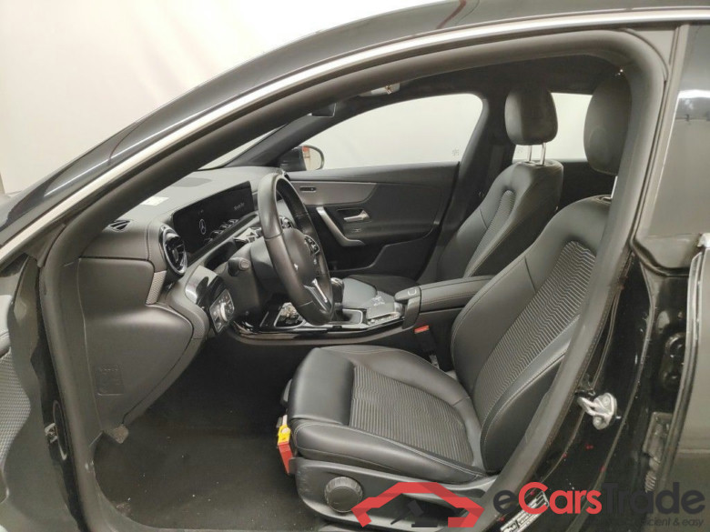 Mercedes-Benz CLA Shooting Brake CLA 180 Business Solution 5d #3