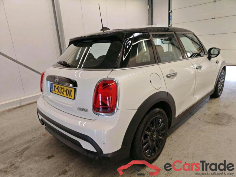 Mini 5-deurs 1.5 Cooper Camden #2