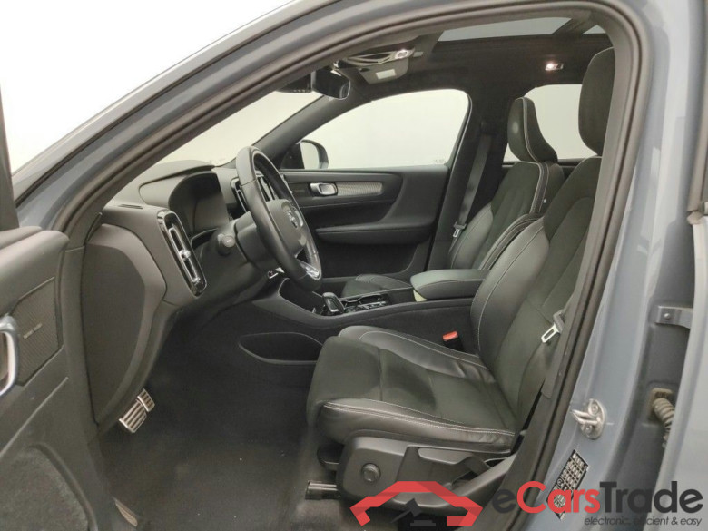 Volvo XC40 T4 Recharge Geartronic R-Design 5d #3