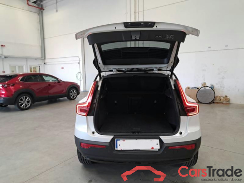 VOLVO XC40 / 2017 / 5P / SUV T3 AUTOMATICO R-DESIGN #5