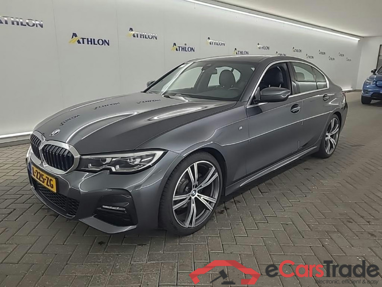 BMW 3 Serie Sedan 318iA 4D 115kW #1