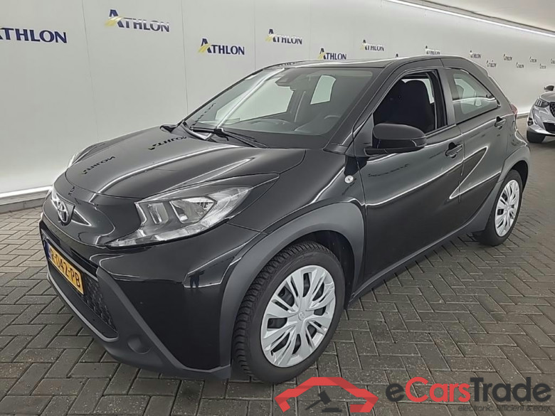 TOYOTA Aygo X 1.0 VVT-I MT play 5D 53kW #1