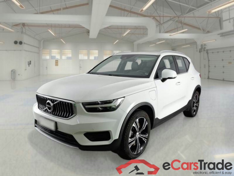 VOLVO XC40 / 2017 / 5P / SUV T5 PLUG-IN HYBRID AUTO RECHARGE INSCR.