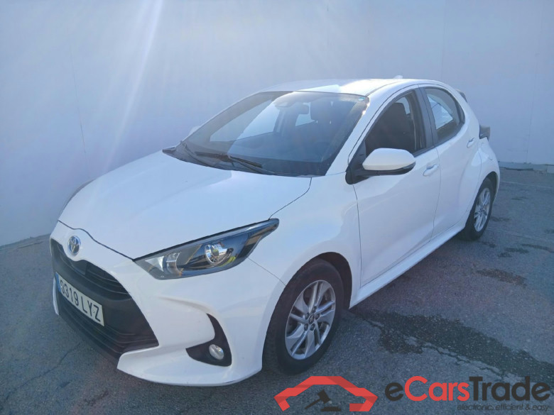 TOYOTA Yaris / 2020 / 5P / berlina con portón 1.5 120H Business Plus