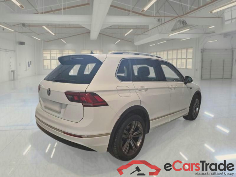 VOLKSWAGEN TIGUAN / 2016 / 5P / SUV 2.0 TDI SCR 110KW SPORT BMT #2