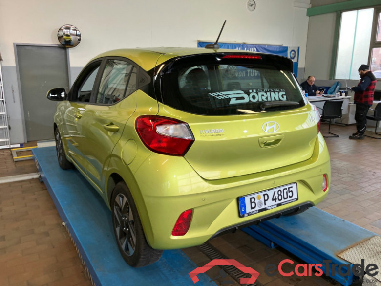 HYUNDAI i10 Schaden GA beachten #4