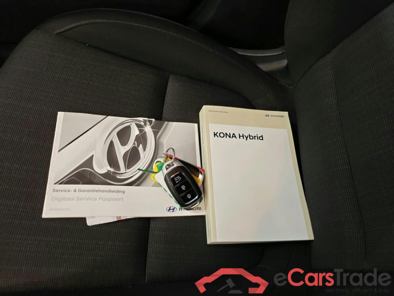 Hyundai KONA 1.6 GDI HEV Fashion 5d #4