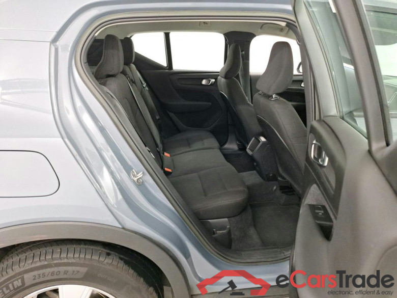 VOLVO XC40 1.5 T2 ESSENTIAL #6