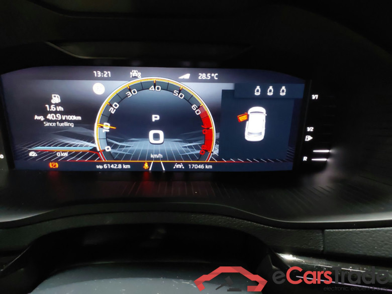 SKODA Karoq 1.5 TSI 110 kW (150 CV) DSG 7 vel. Sportline(Winterpack) #4