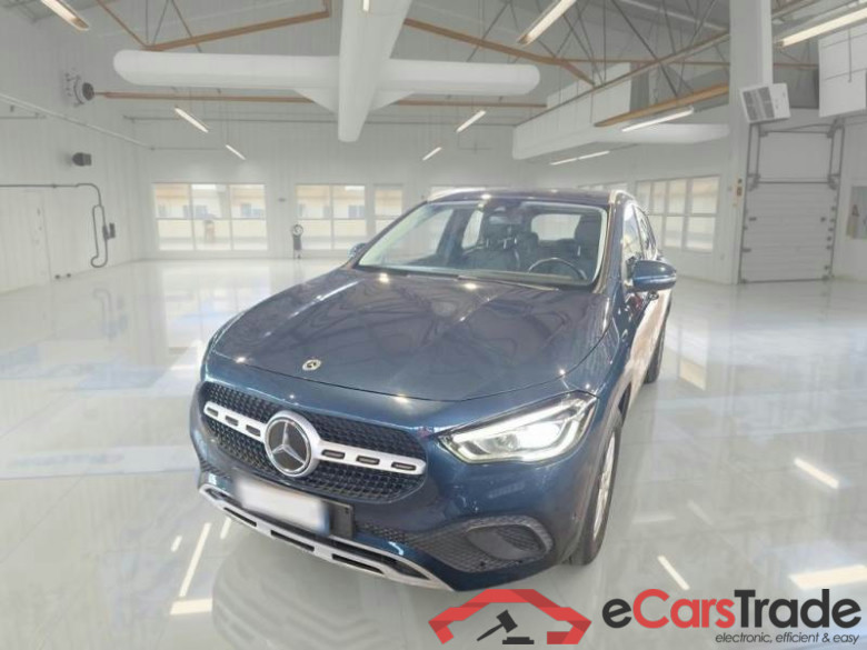 MERCEDES-BENZ GLA / 2020 / 5P / CROSSOVER GLA 180 D AUTOMATIC BUSINESS EXTRA