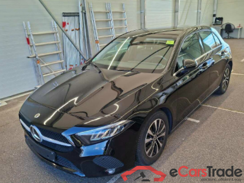 MERCEDES-BENZ A-Klasse Diesel A 180 d 8G-DCT Entry 5d 85kW