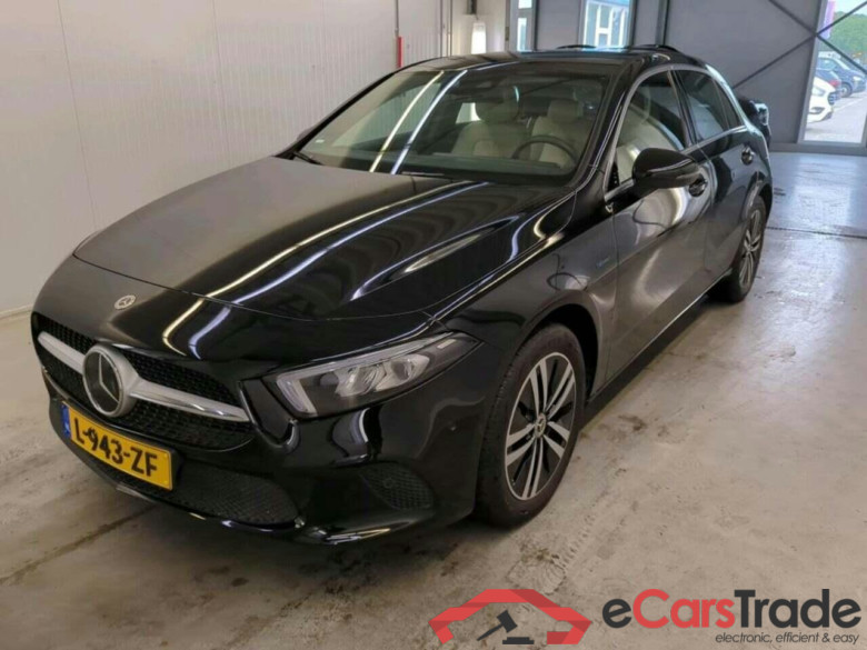 MERCEDES-BENZ A-klasse 250 e Bns Sol Luxury #1