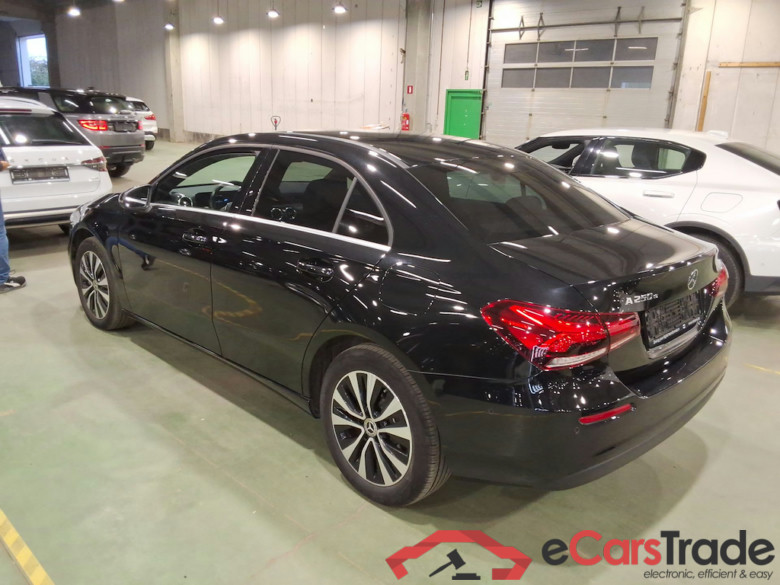 MERCEDES-BENZ A-CLASS LIMOUSINE 1.3 A 250 E BUSINESS SOLUTION DCT #2
