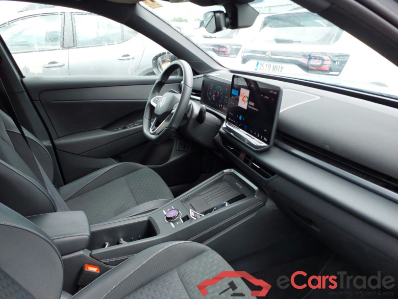 VOLKSWAGEN T-Roc 1.0 TSI 110kW (150CV) DSG7 R-Line(Winterpack) #3