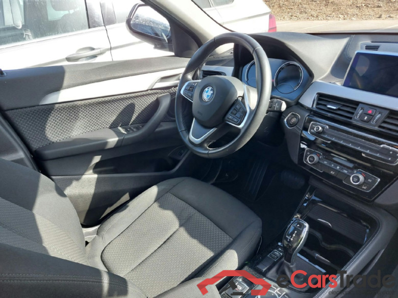 BMW X2 / 2017 / 5P / todoterreno sDrive18i (CX) #3