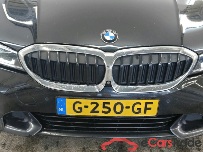 BMW 3 Serie Sedan 330e 4d #5