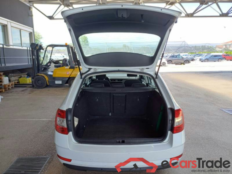 SKODA OCTAVIA / 2016 / 5P / STATION WAGON 1.6 TDI EXECUTIVE #4