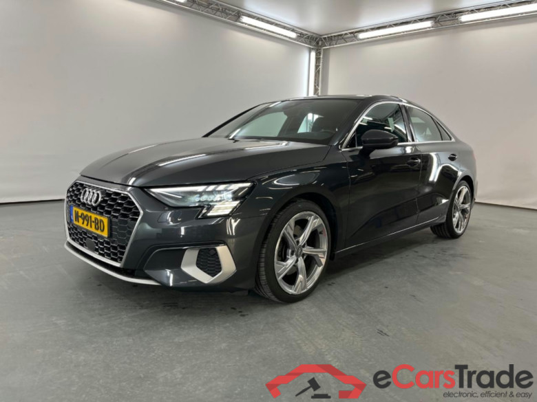 AUDI A3 Limousine 35 TFSI edition one #1