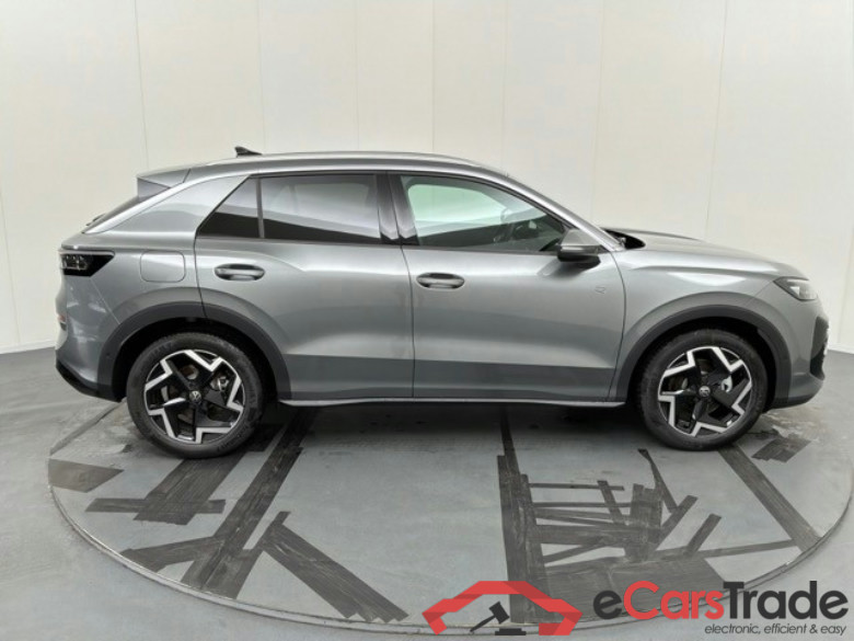Volkswagen T-Roc R-Line 1.5 eTSI Hybrid 150 DSG7 #6