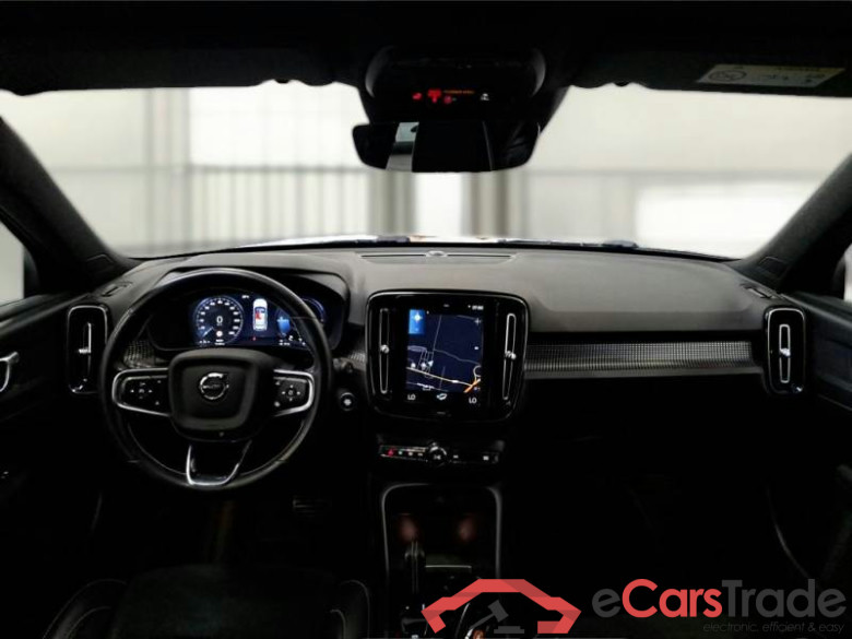 VOLVO XC40 / 2017 / 5P / SUV T5 PLUG-IN HYBRID AUTO RECHARGE R-DESIGN #3
