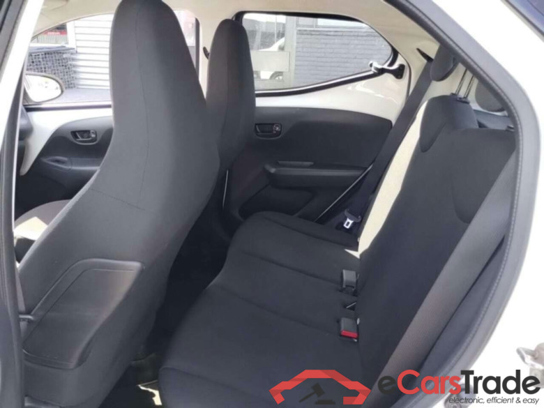 TOYOTA Aygo 1.0 VVT-i x-fun #5