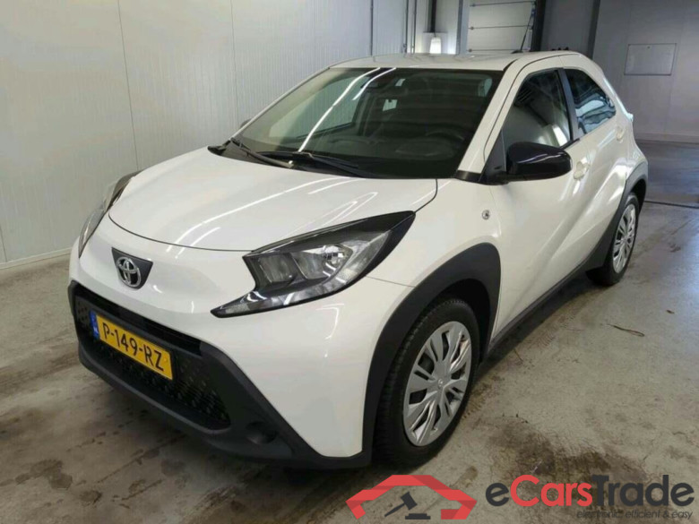 TOYOTA Aygo X 1.0 VVT-i MT Play #1