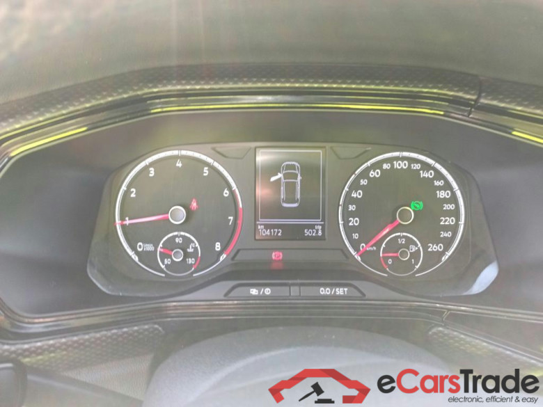 VOLKSWAGEN T-Cross / 2018 / 5P / todoterreno Advance 1.0 TSI 85kW (115CV) DSG (AC) #4