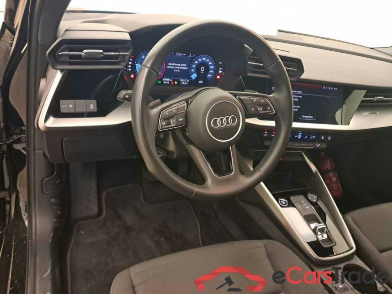 Audi A3 Limo 2.0 30 TDi Aut. LED Virtual Navi KeylessGo Klima PDC ... #6