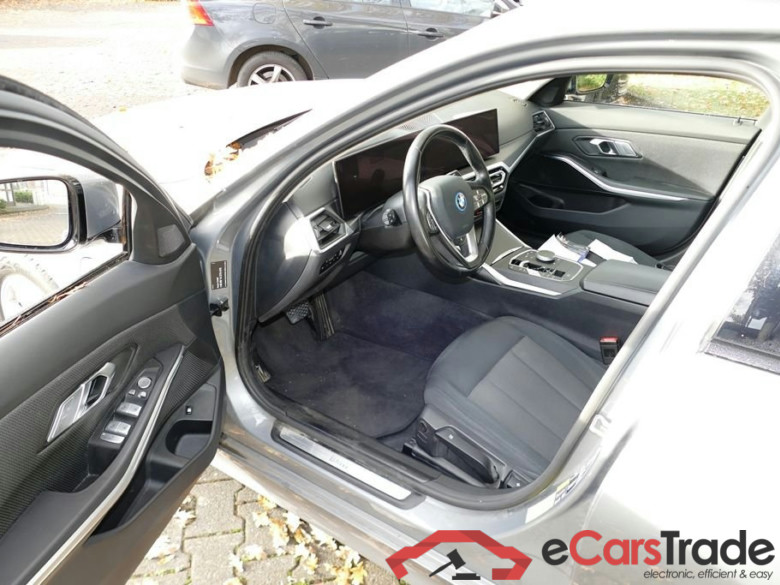 BMW 3er 320e Aut. 4d 120kW #4