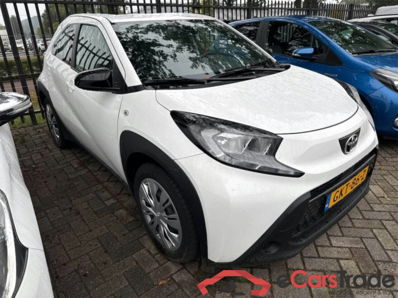 TOYOTA Aygo X 1.0 VVT-i MT Play #2