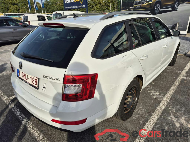 SKODA Octavia Combi Ambition 1,6 TDI 81 kW 5-speed mech. #4