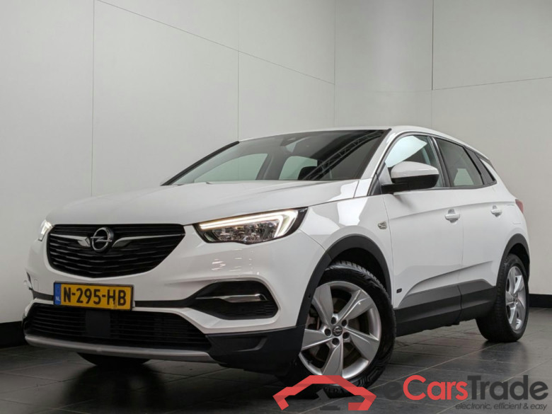 OPEL Grandland X 1.6 THybr Elegance